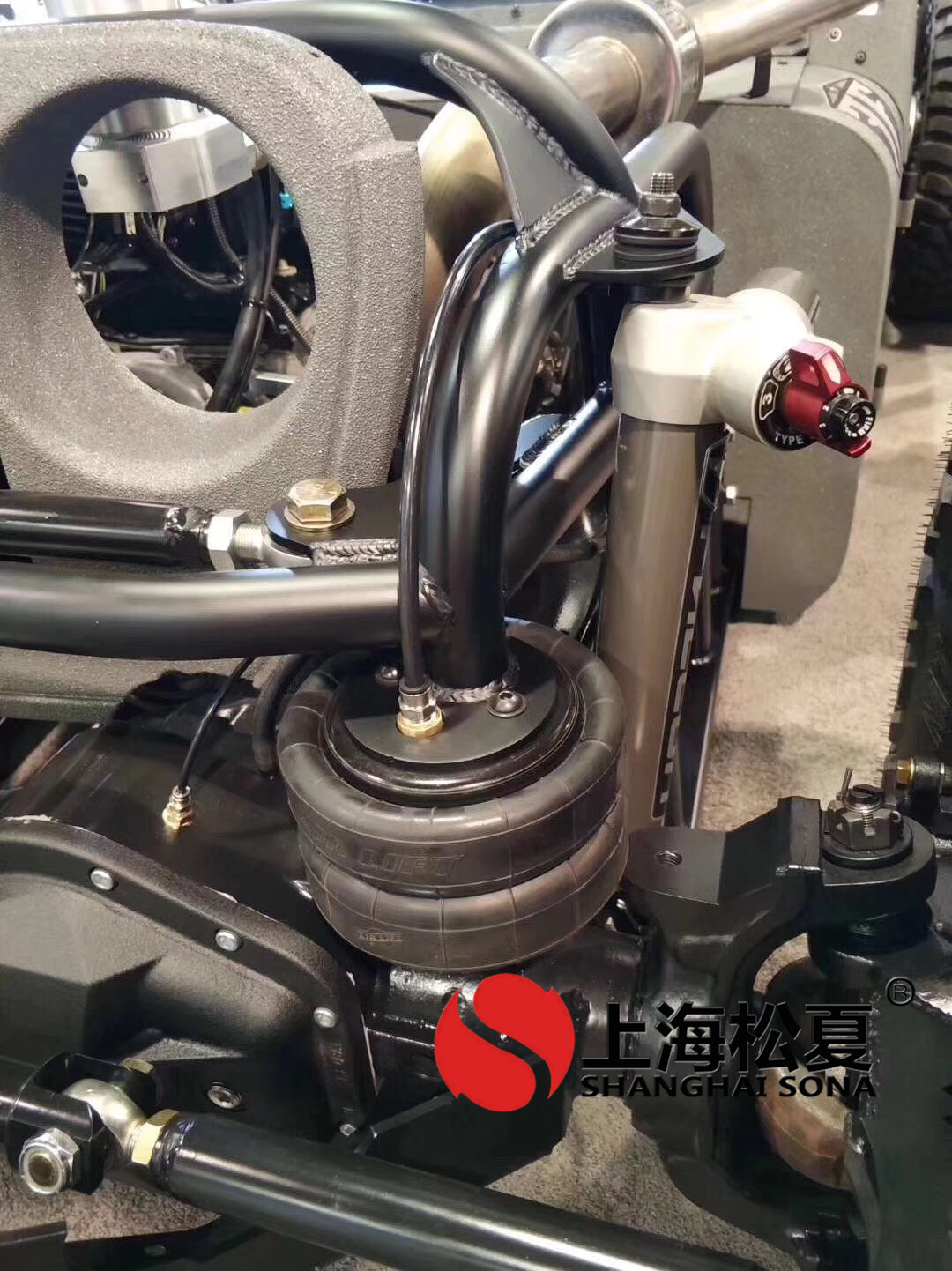 越野车改装麻豆传媒在线悬挂底盘可调节高度